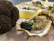 Huîtres aux perles de truffes noires