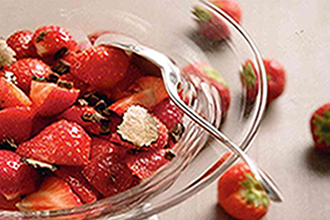 Nage de fraises aux truffes
